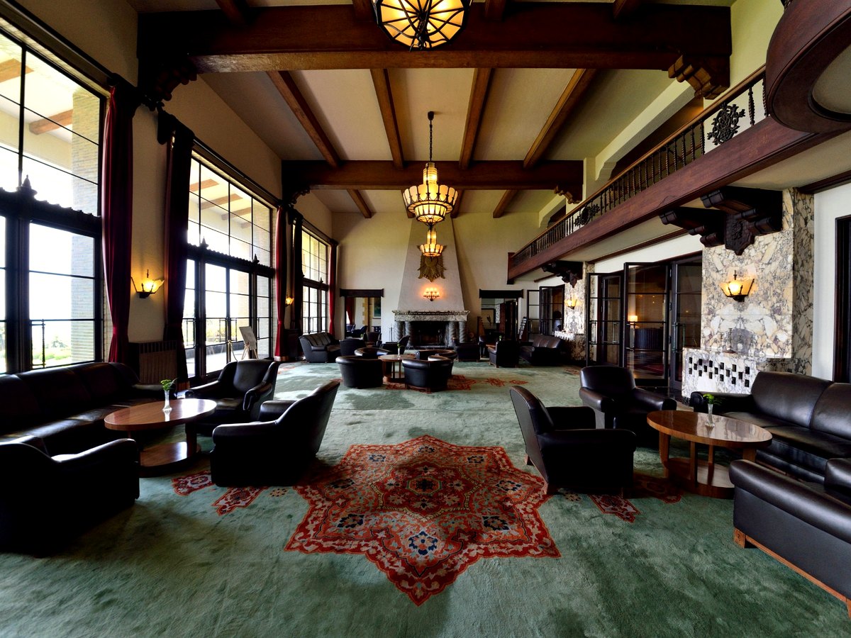 Kawana Hotel lobby